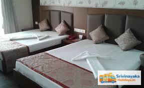 A/C 4 BEDDED ROOM