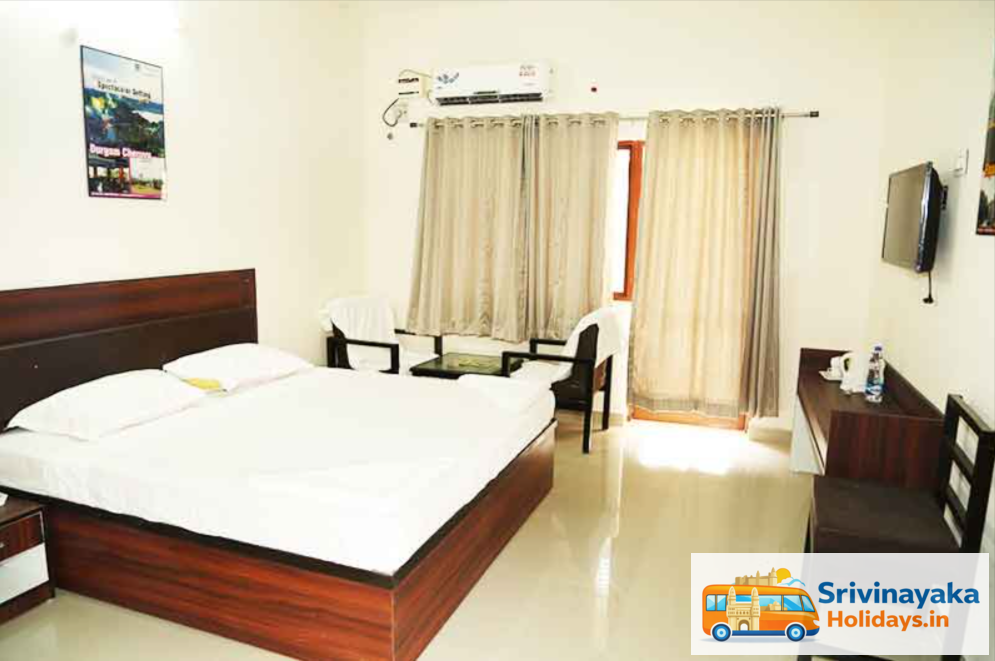 A/C DELUXE ROOM